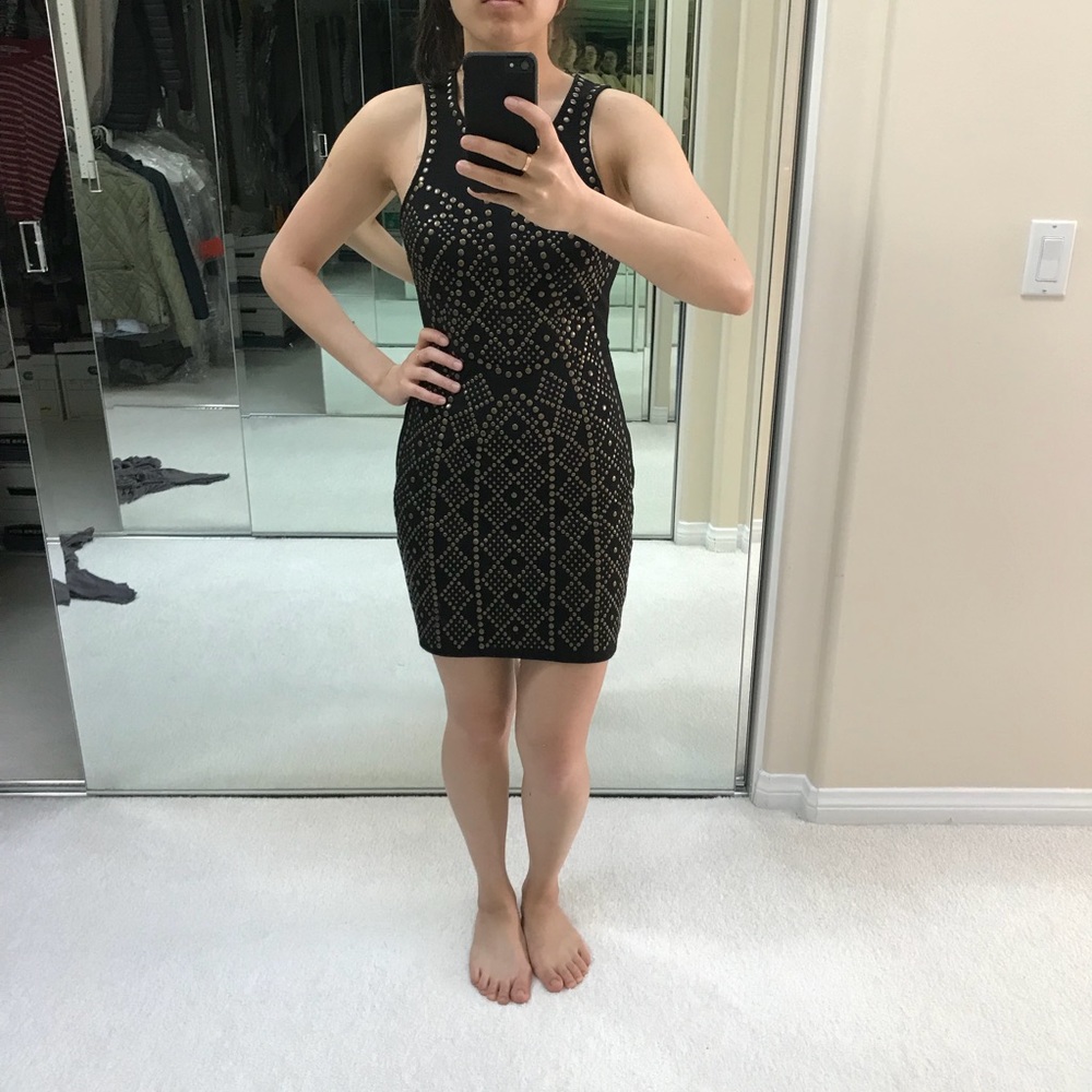 🆕 Little black dress with gold studs